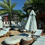 In Vip Club Dolphin Apartment Sunny Beach