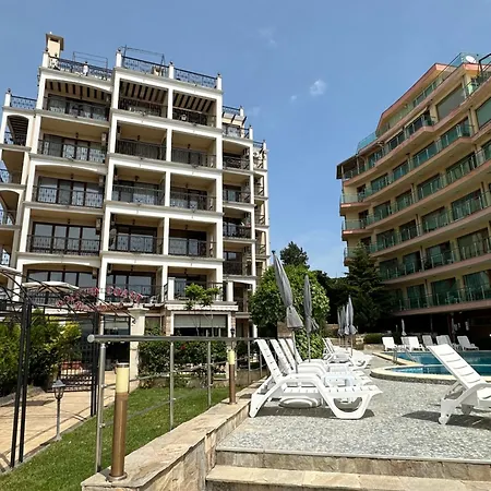 Apartment In Vip Club Delphin *